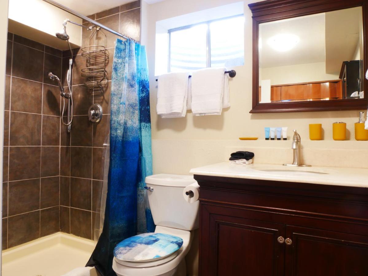 Private Basement, Bath, Living Area In Morrison 아파트 외부 사진