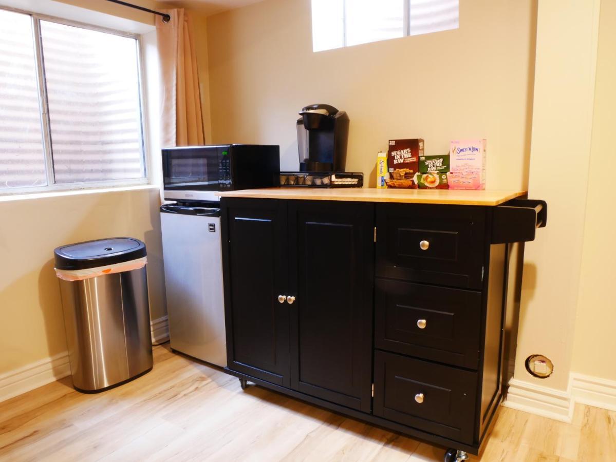 Private Basement, Bath, Living Area In Morrison 아파트 외부 사진