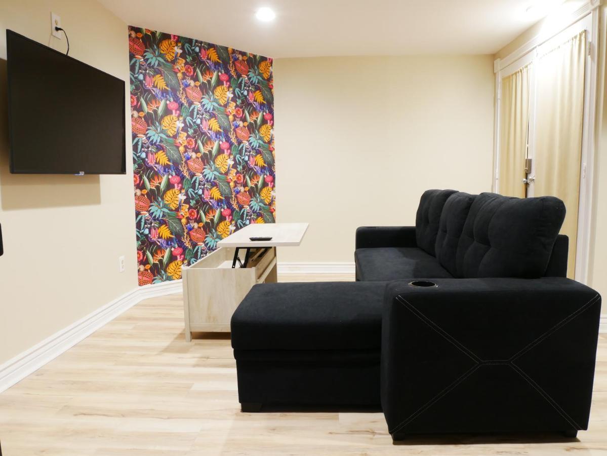 Private Basement, Bath, Living Area In Morrison 아파트 외부 사진